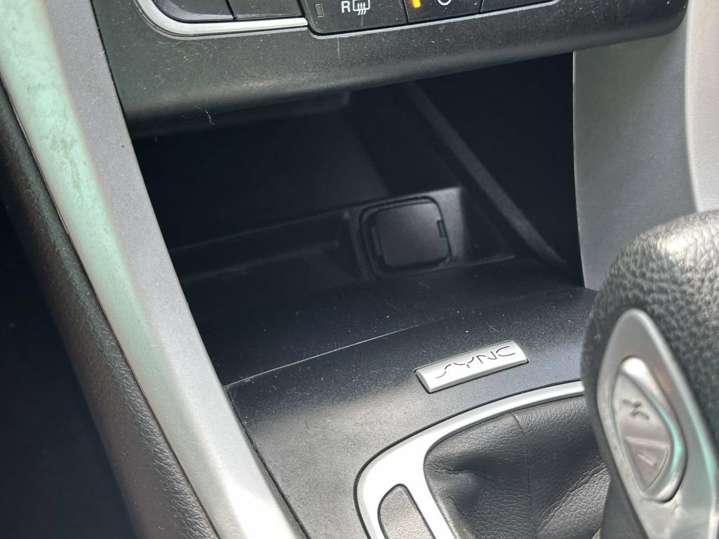 Used 2016 Ford Fusion SE FWD image 28