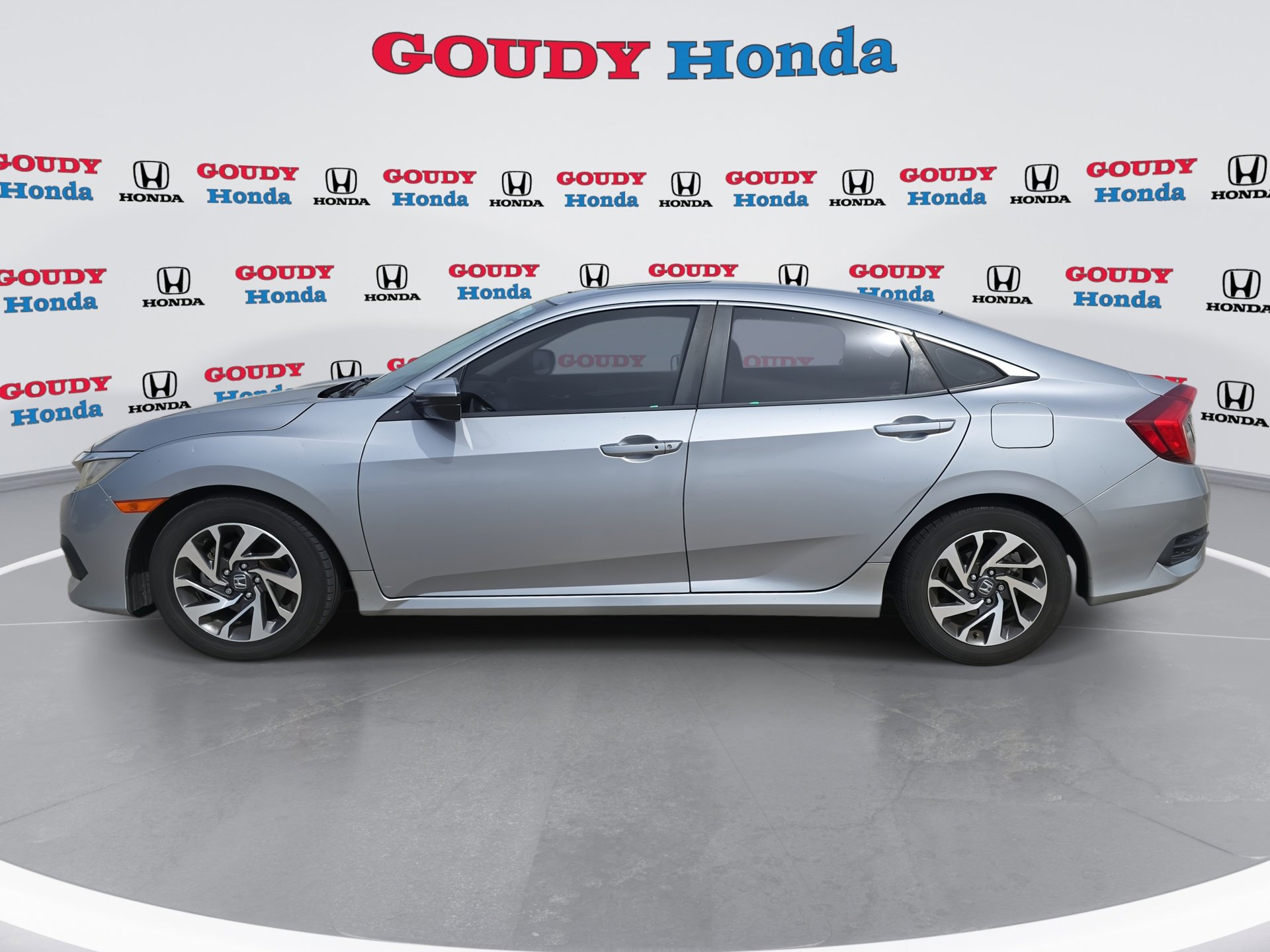 Used 2016 Honda Civic EX image 2