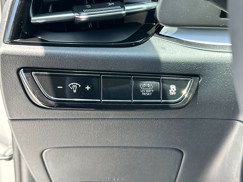 New 2026 Kia Niro LX FWD image 18
