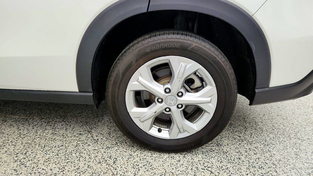 Used 2023 Honda HR-V LX image 9