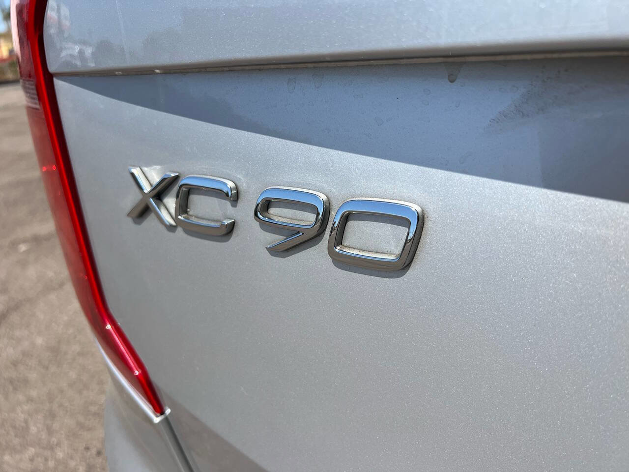 Used 2020 Volvo XC90 T5 Momentum w/ Protection Package Premier image 10