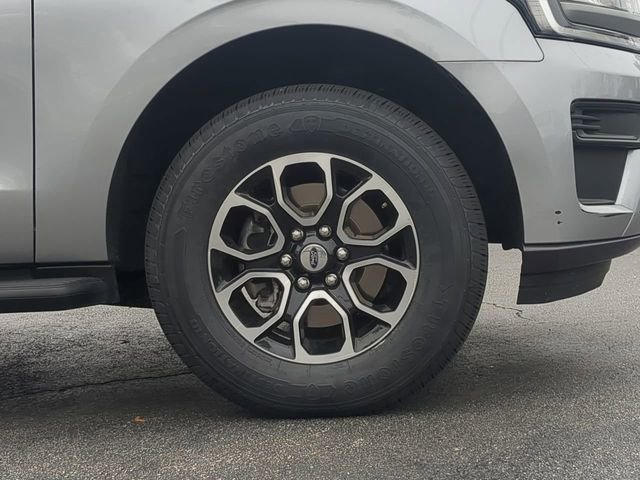 Used 2024 Ford Expedition Max XLT image 11