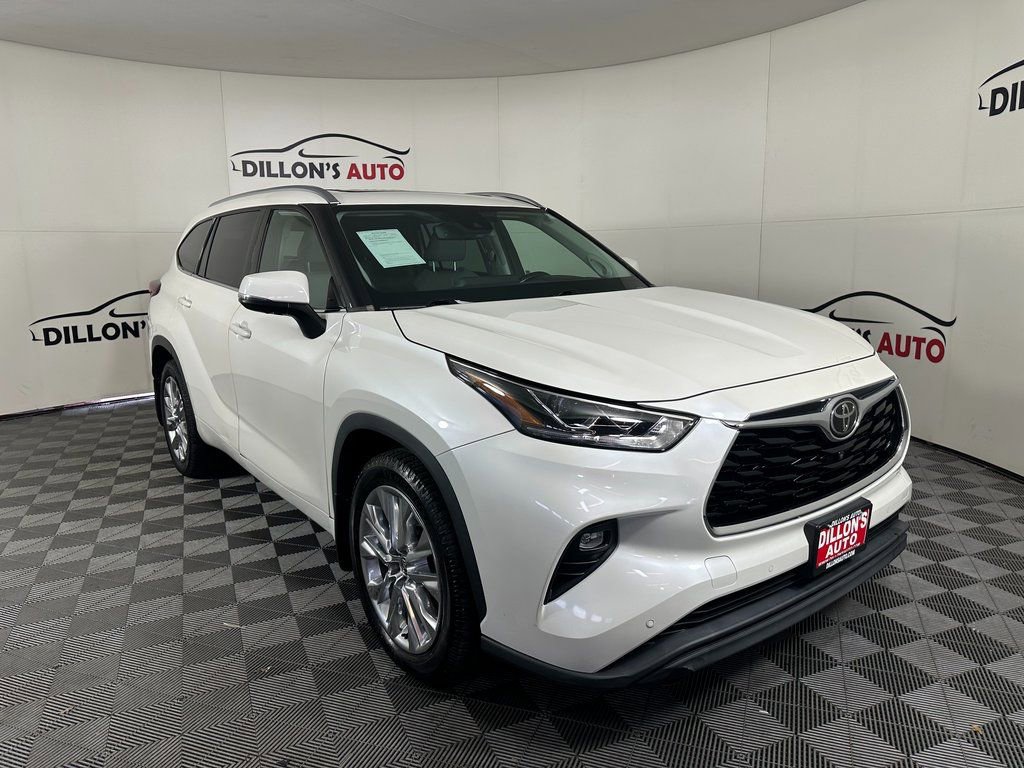 Used 2020 Toyota Highlander Limited image 11