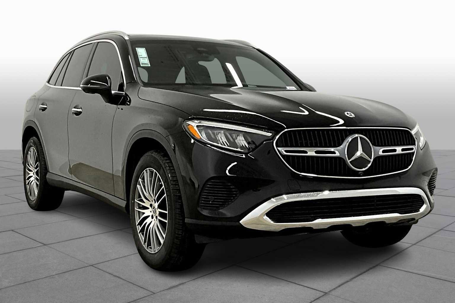 Used 2025 Mercedes-Benz GLC 300 image 2