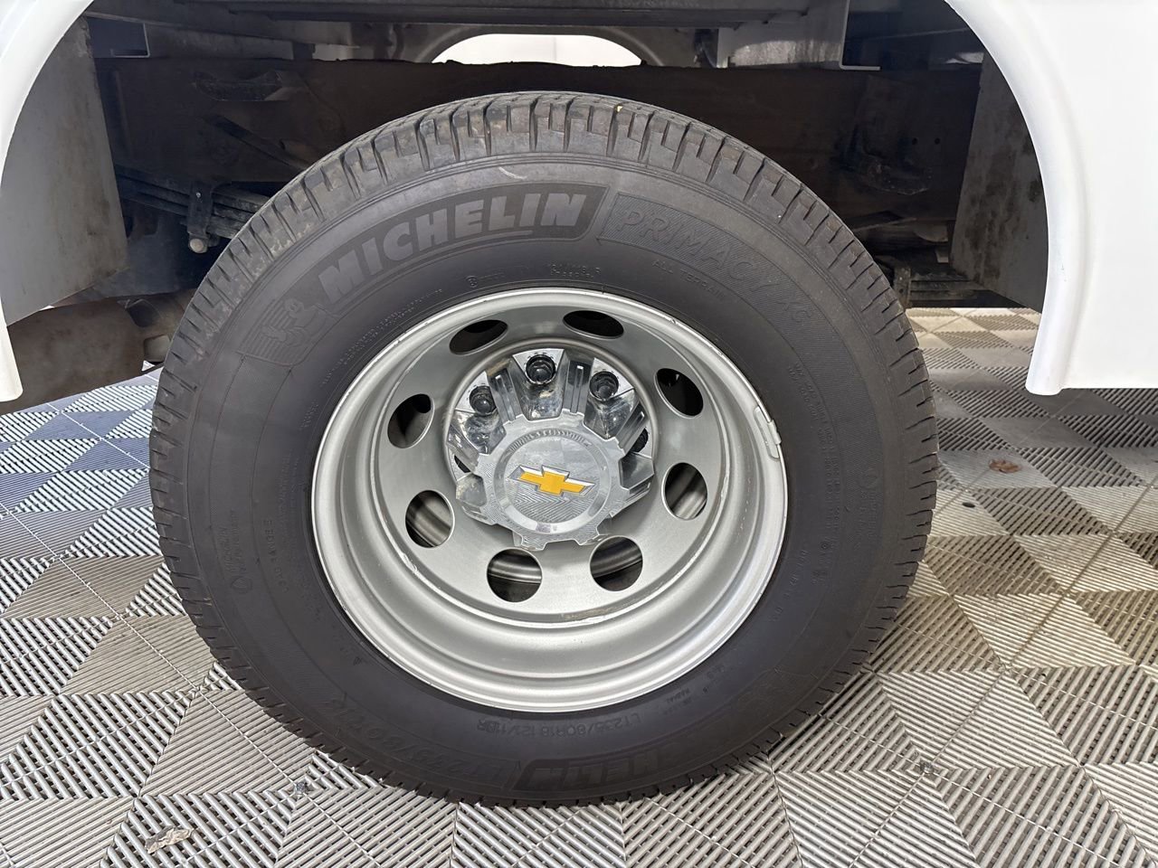Used 2025 Chevrolet Silverado 3500 W/T image 28