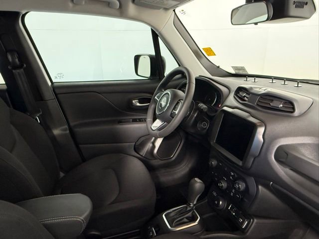 Used 2023 Jeep Renegade Latitude AWD/4WD image 48