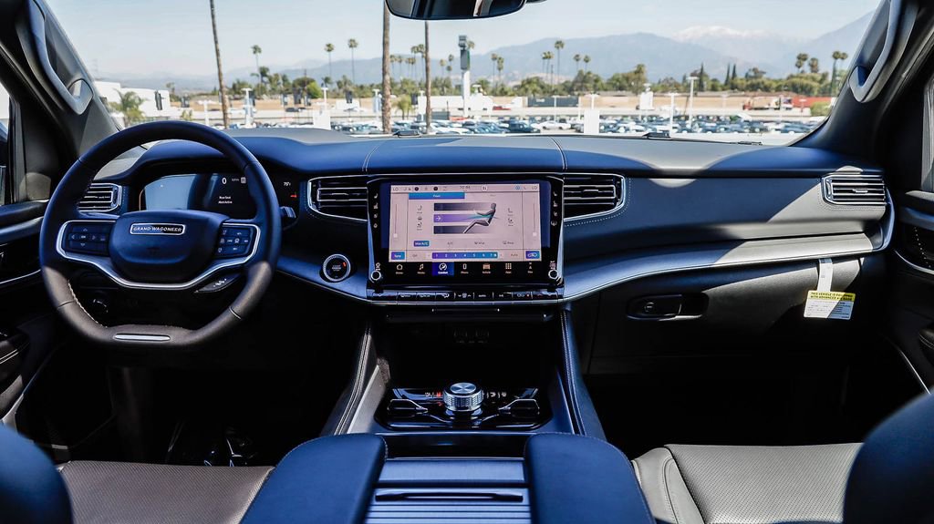 New 2026 Jeep Grand Wagoneer Limited image 14