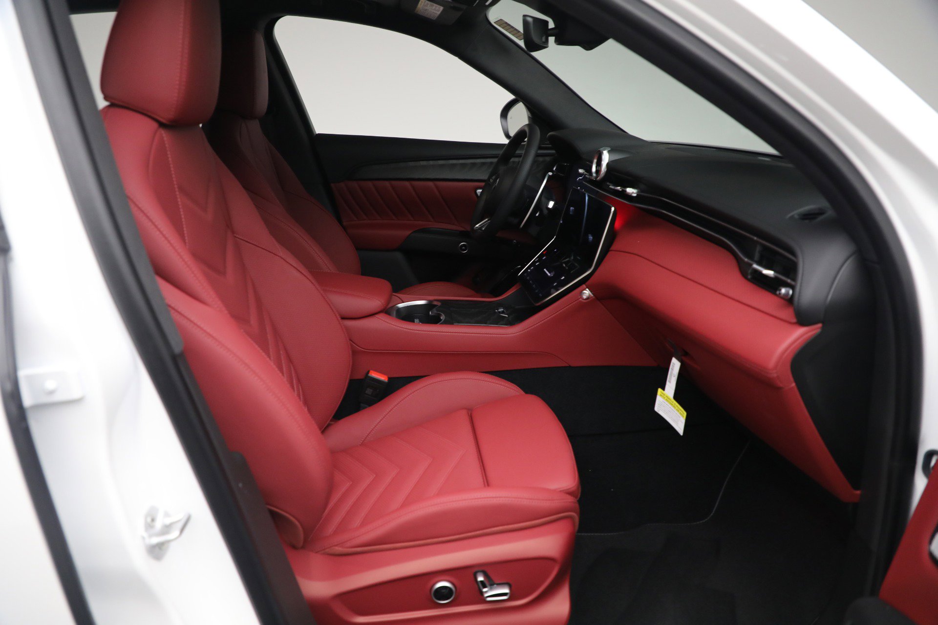 New 2025 Maserati Grecale Modena AWD/4WD image 16