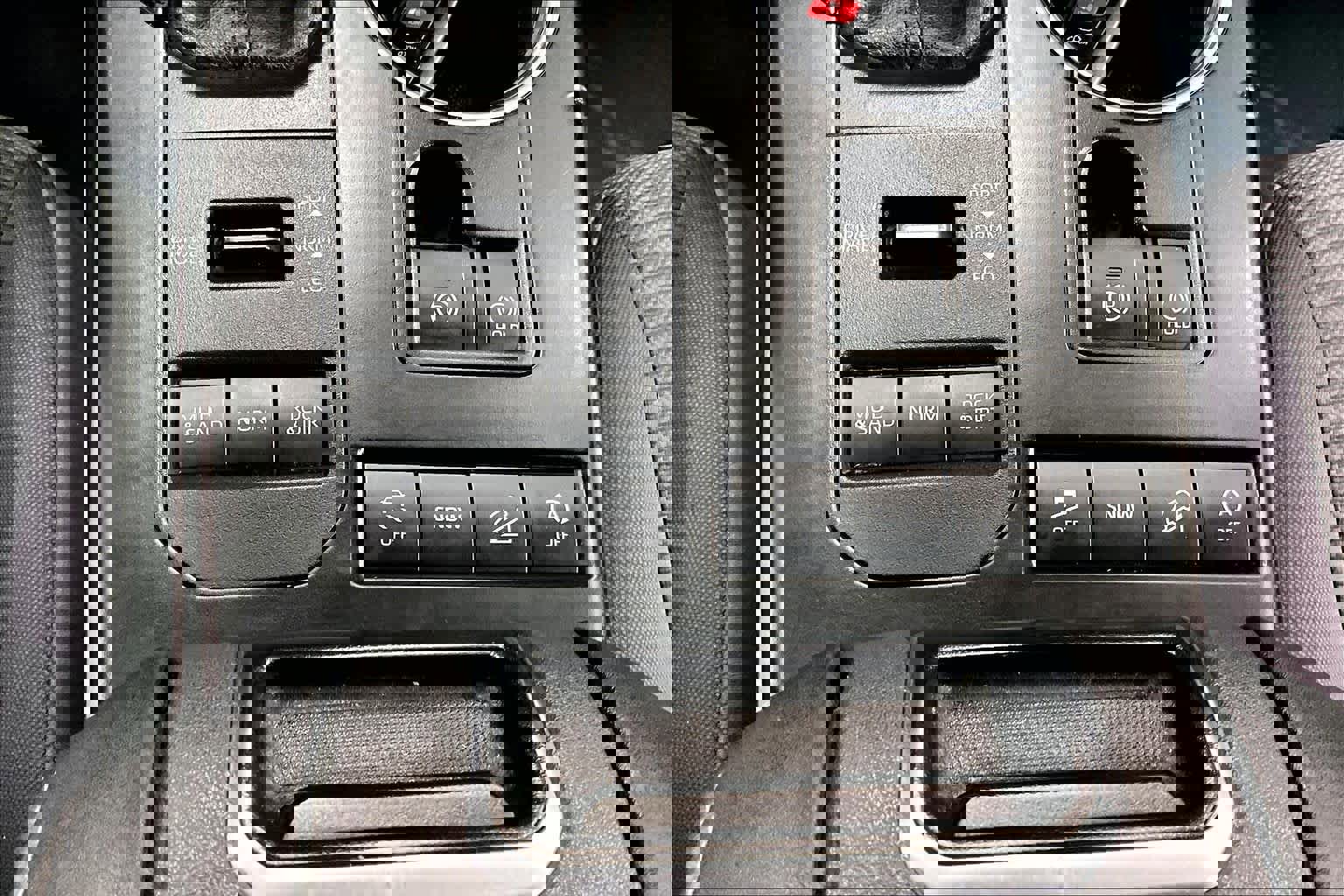 Used 2021 Toyota Highlander LE image 37