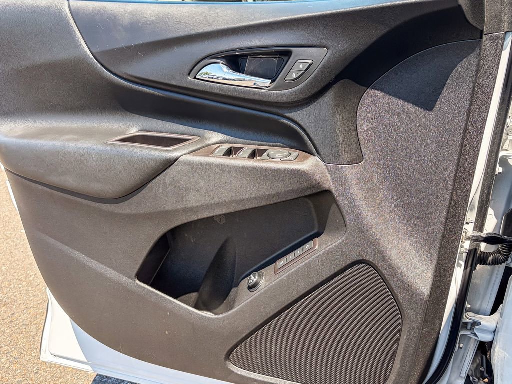 Used 2020 Chevrolet Equinox LT w/ Sport Edition FWD image 43