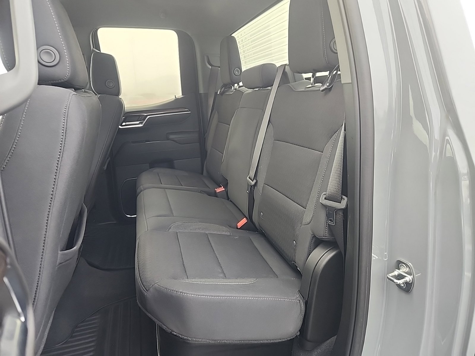 Used 2024 Chevrolet Silverado 1500 LT AWD/4WD image 16