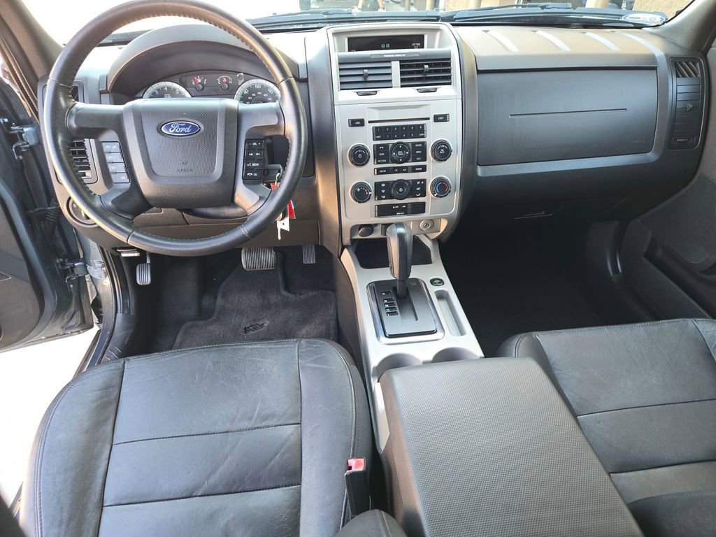 Used 2010 Ford Escape XLT image 8