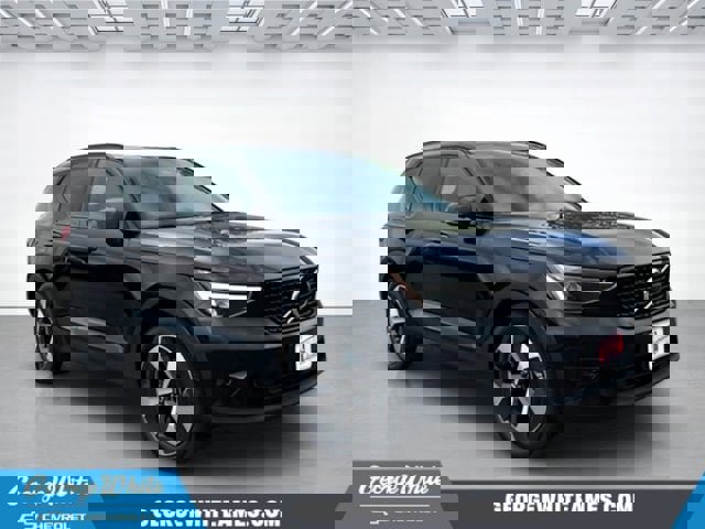 Used 2023 Volvo XC40 B4 Ultimate
