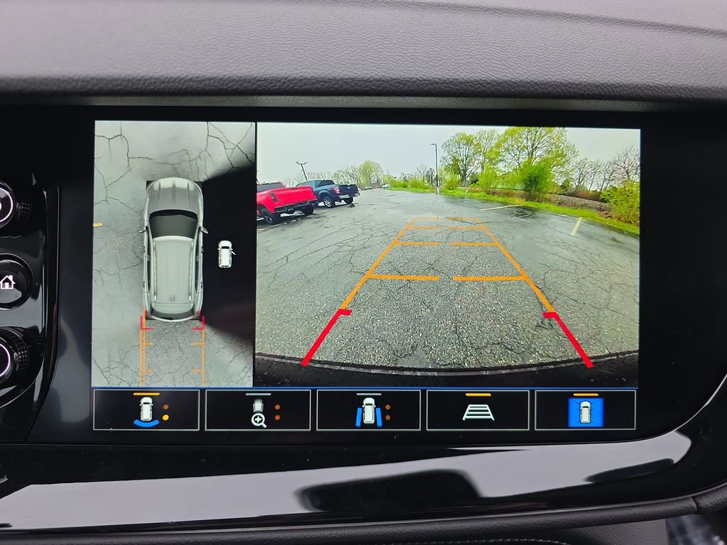 Used 2023 Buick Envision Avenir AWD/4WD image 23