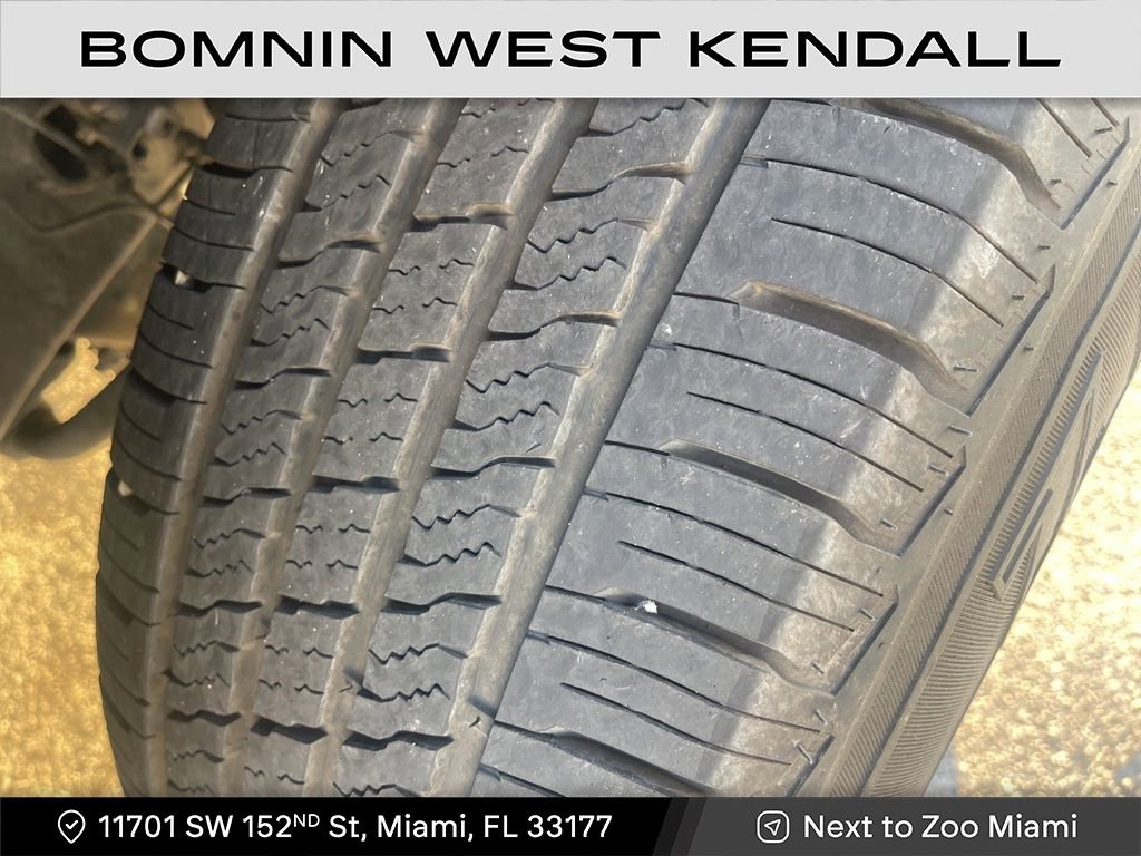 Used 2020 Ford F150 Lariat image 5