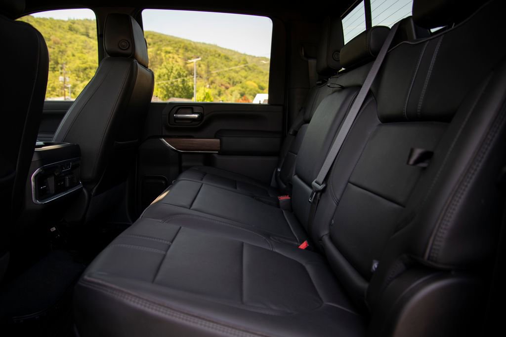 Used 2023 Chevrolet Silverado 3500 High Country w/ Technology Package AWD/4WD image 15