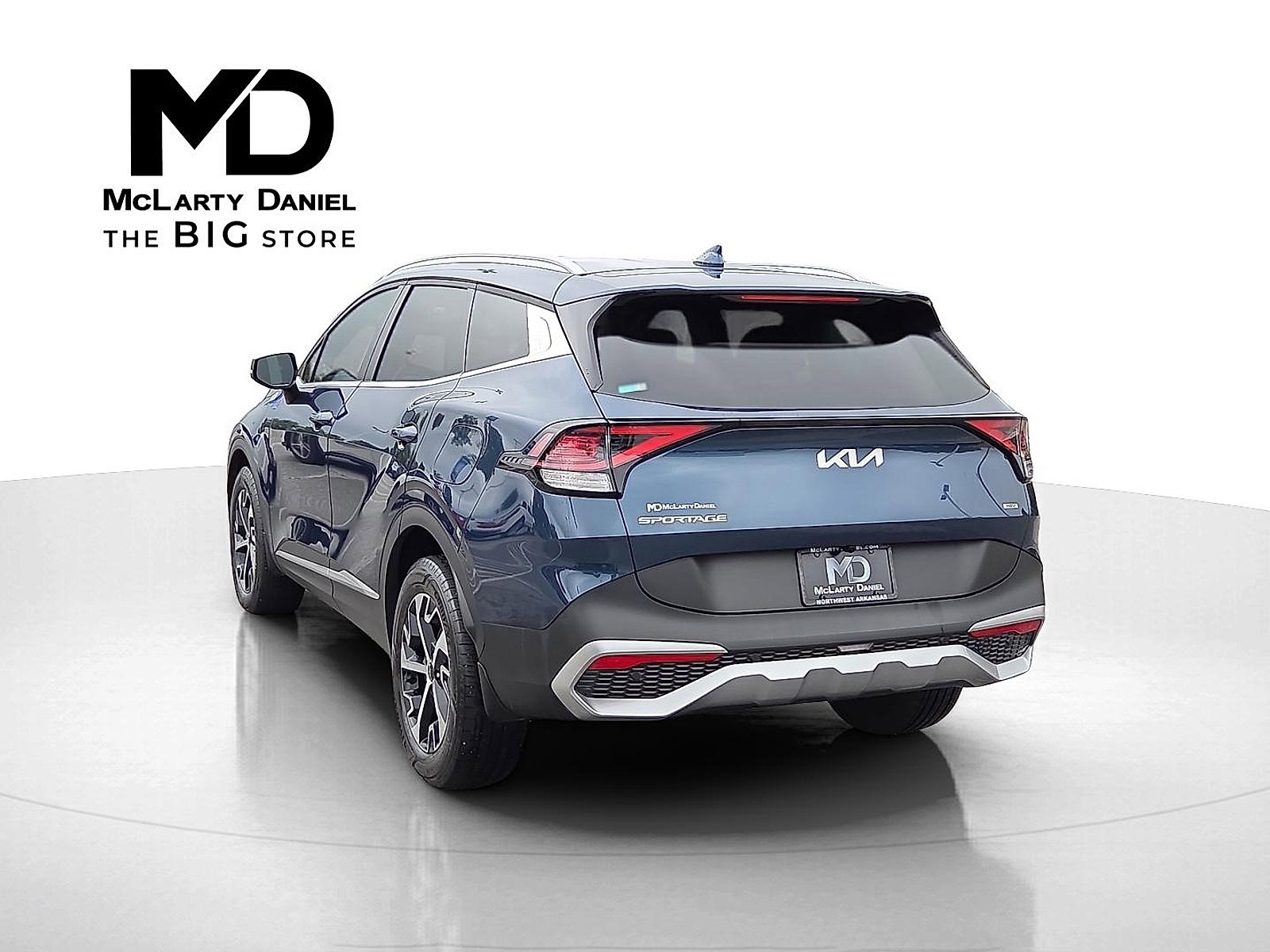 Used 2025 Kia Sportage EX image 4