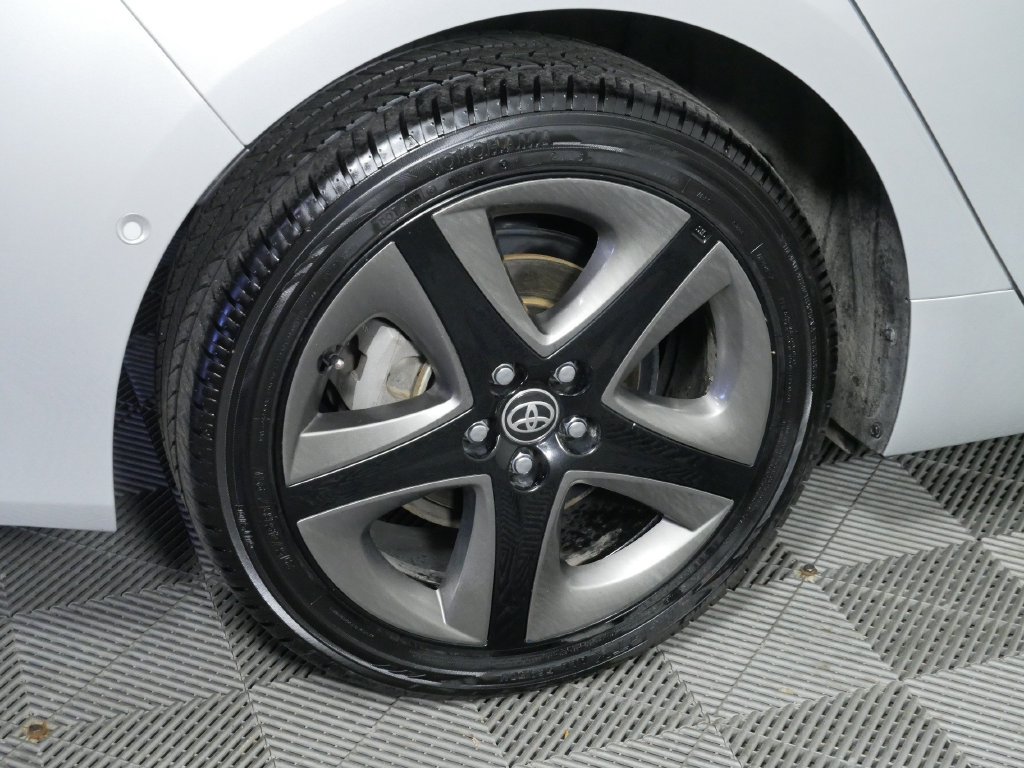 Used 2019 Toyota Prius Limited FWD image 11