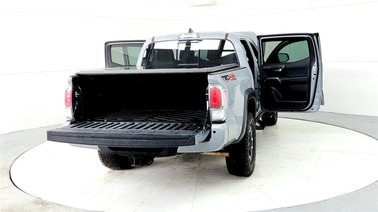 Certified 2021 Toyota Tacoma TRD Off-Road w/ Technology Package image 11