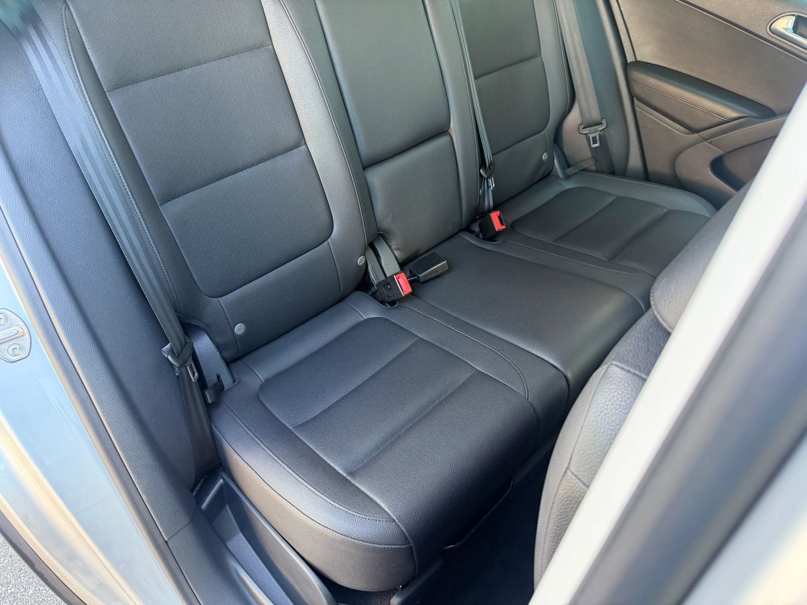 Used 2015 Volkswagen Tiguan SE FWD image 20