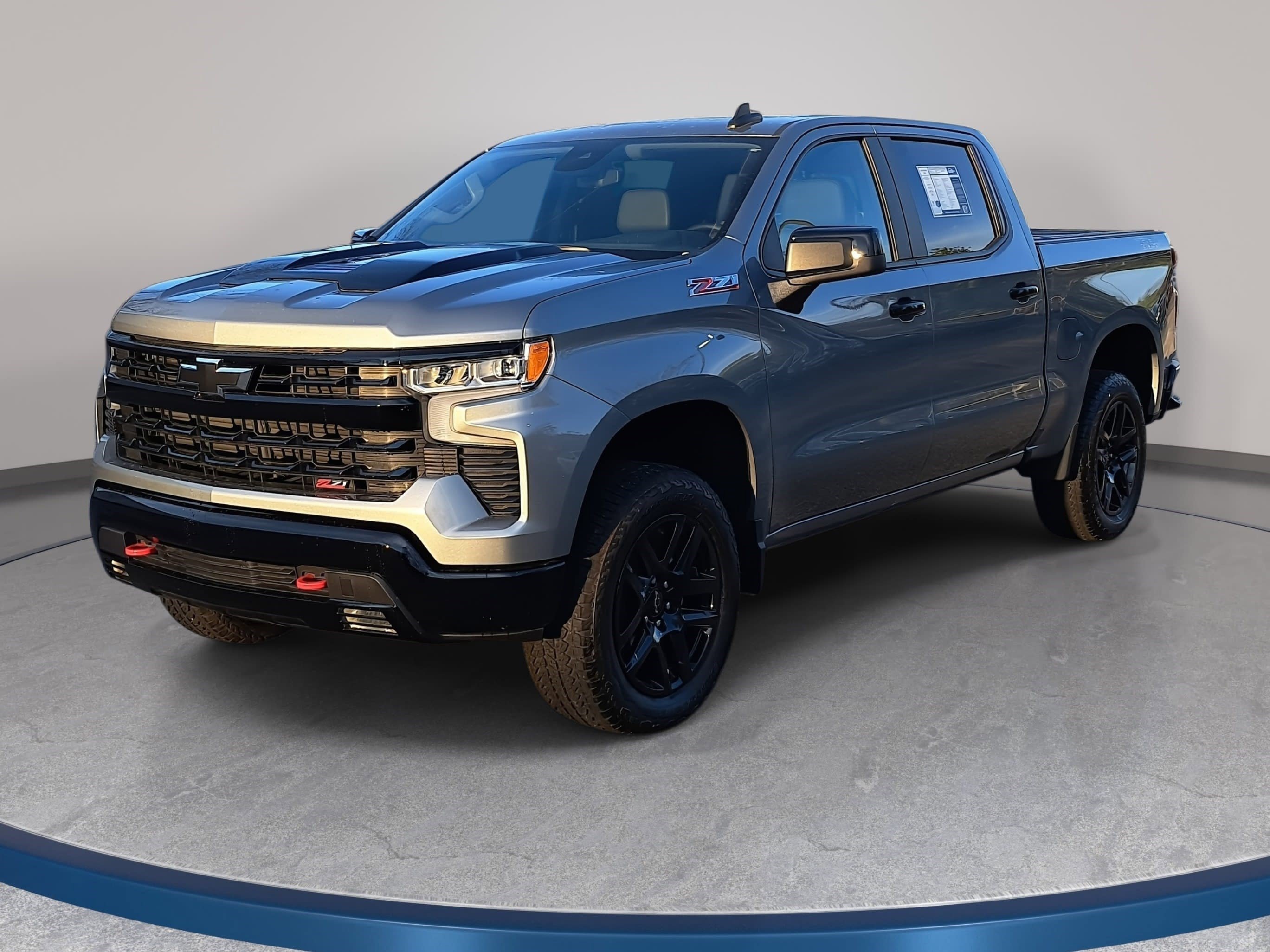 Used 2025 Chevrolet Silverado 1500 LT Trail Boss w/ Convenience Package II image 1