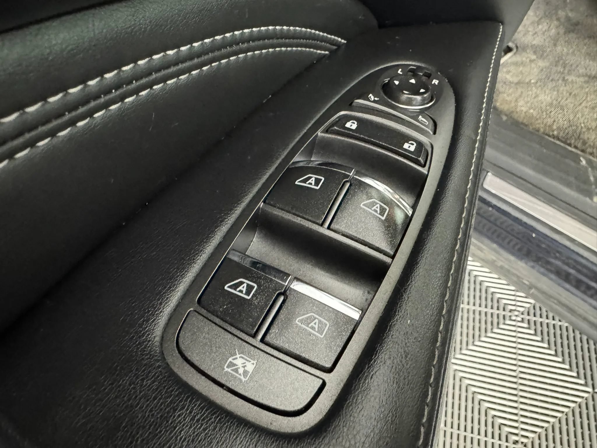Used 2019 INFINITI QX60 Pure AWD/4WD image 41