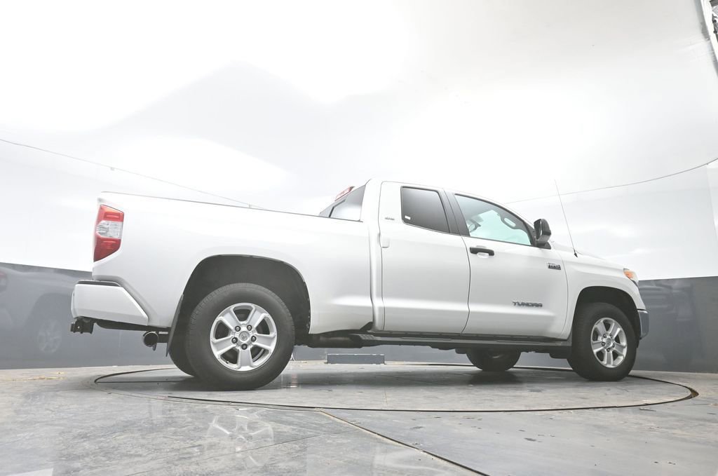 Used 2016 Toyota Tundra SR5 w/ SR5 Upgrade Package image 49