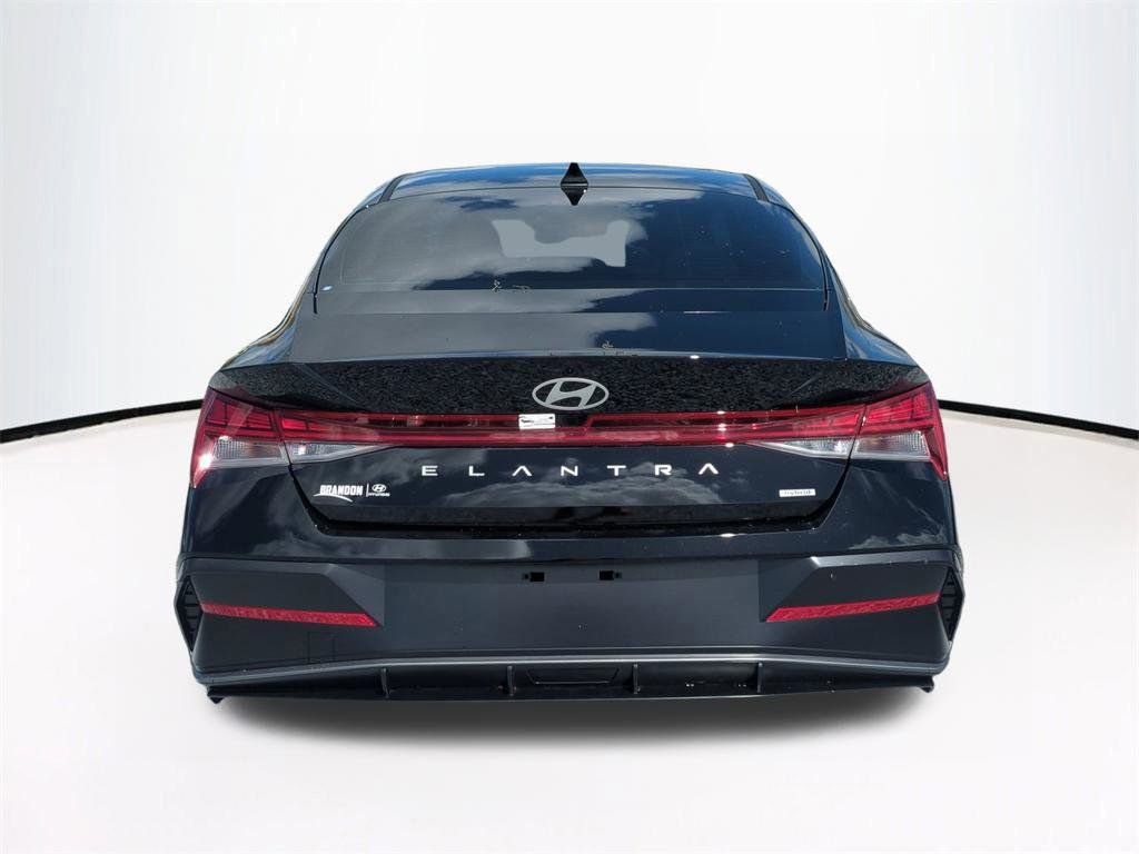 New 2026 Hyundai Elantra Limited image 6