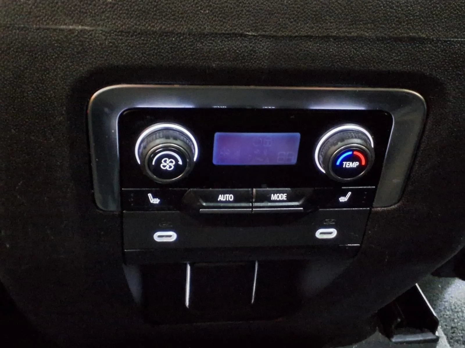 Used 2022 Chevrolet Suburban RST w/ Sport Performance Package AWD/4WD image 19