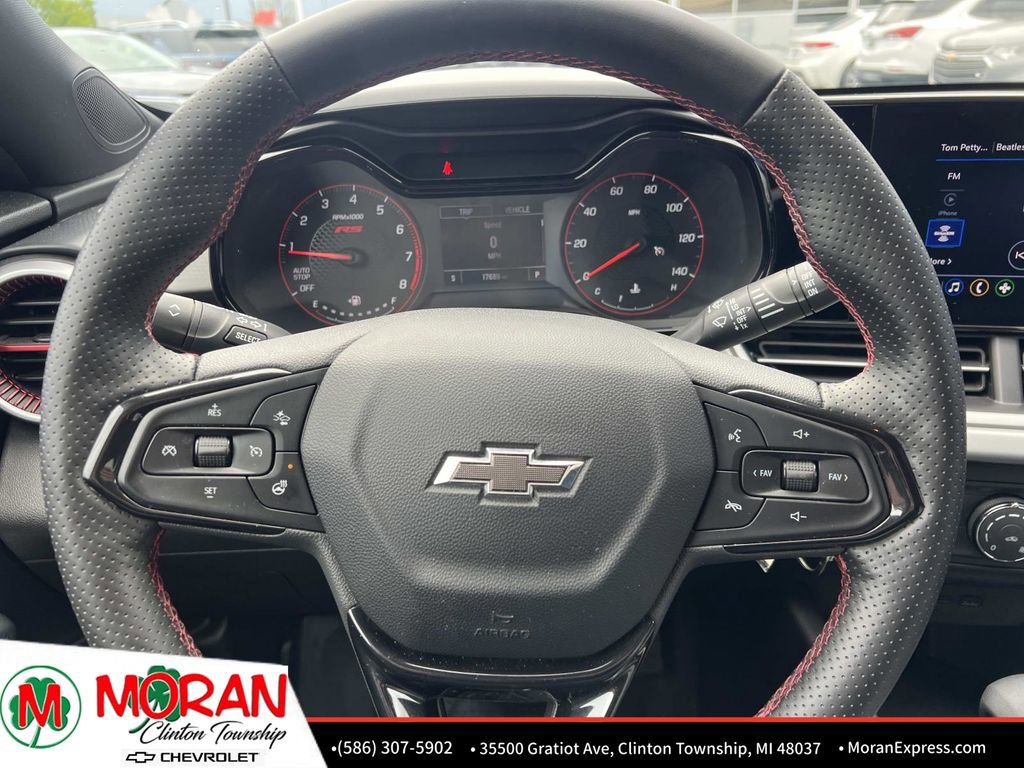 Certified 2024 Chevrolet Trax RS w/ Driver Confidence Package FWD image 19