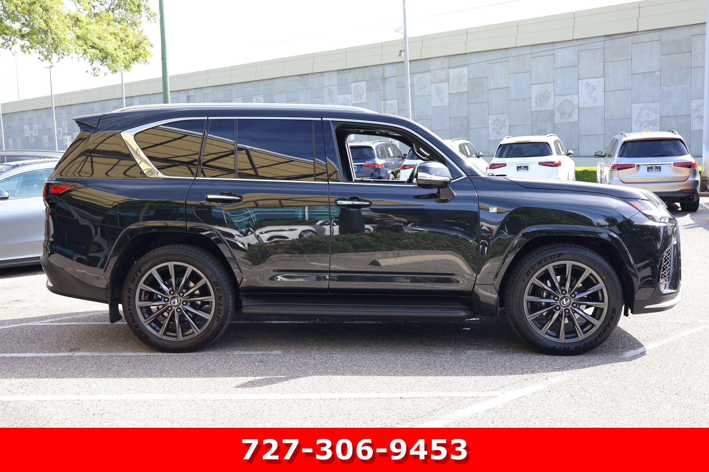 Used 2025 Lexus LX 700h F Sport AWD/4WD image 11