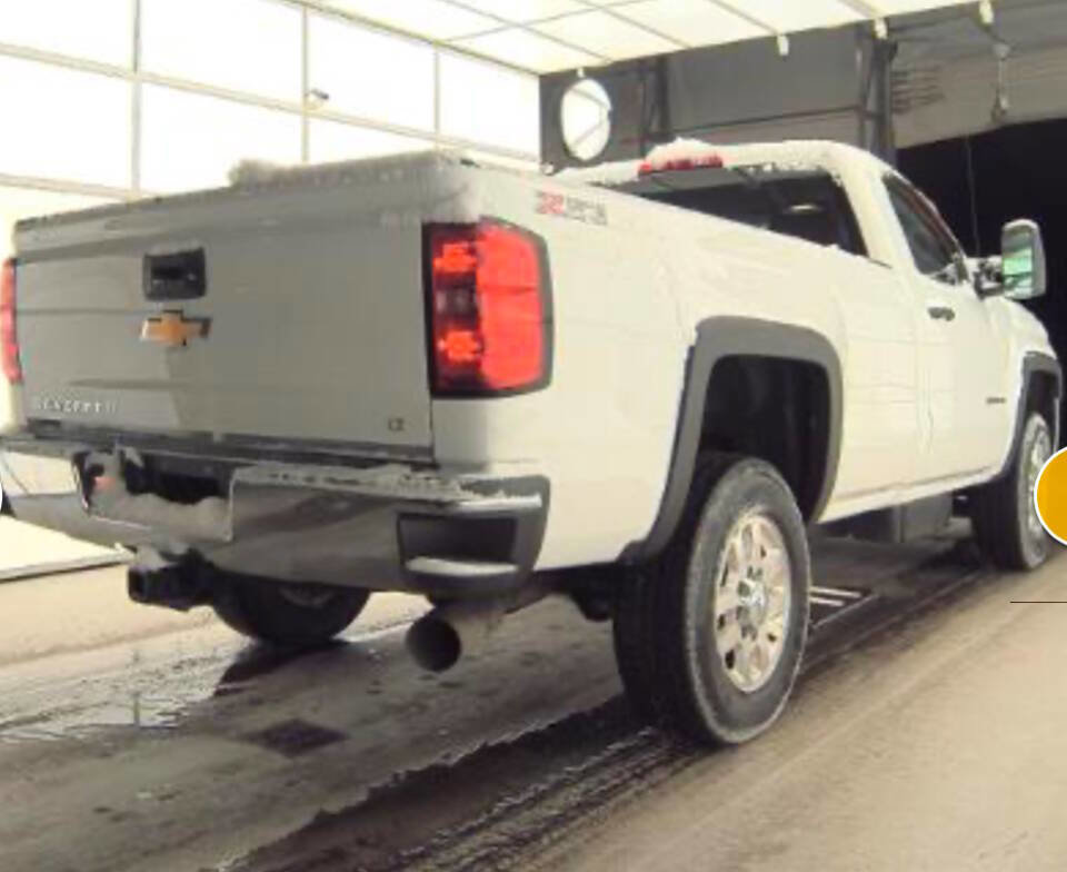 Used 2015 Chevrolet Silverado 3500 LT w/ LT Convenience Package image 12