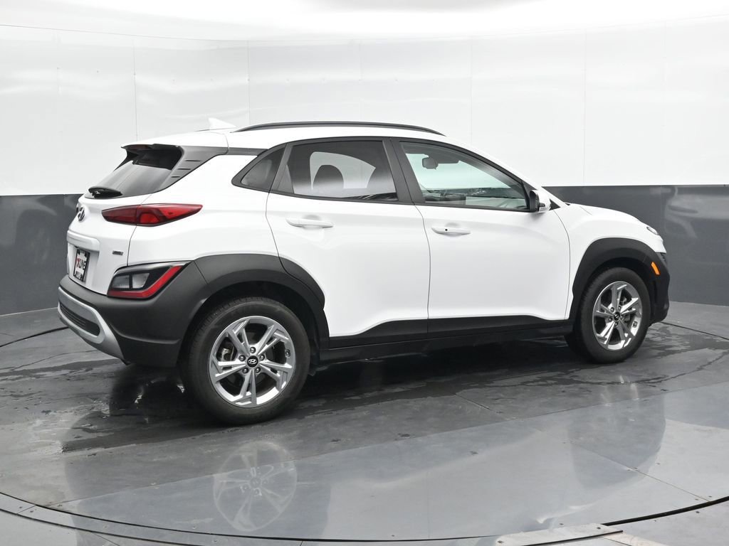 Used 2023 Hyundai Kona SEL image 3