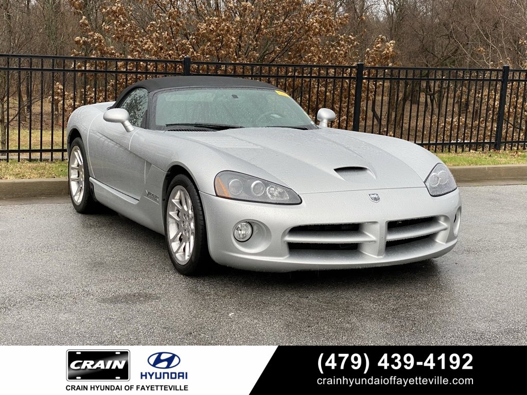 Used 2003 Dodge Viper SRT-10 video 1