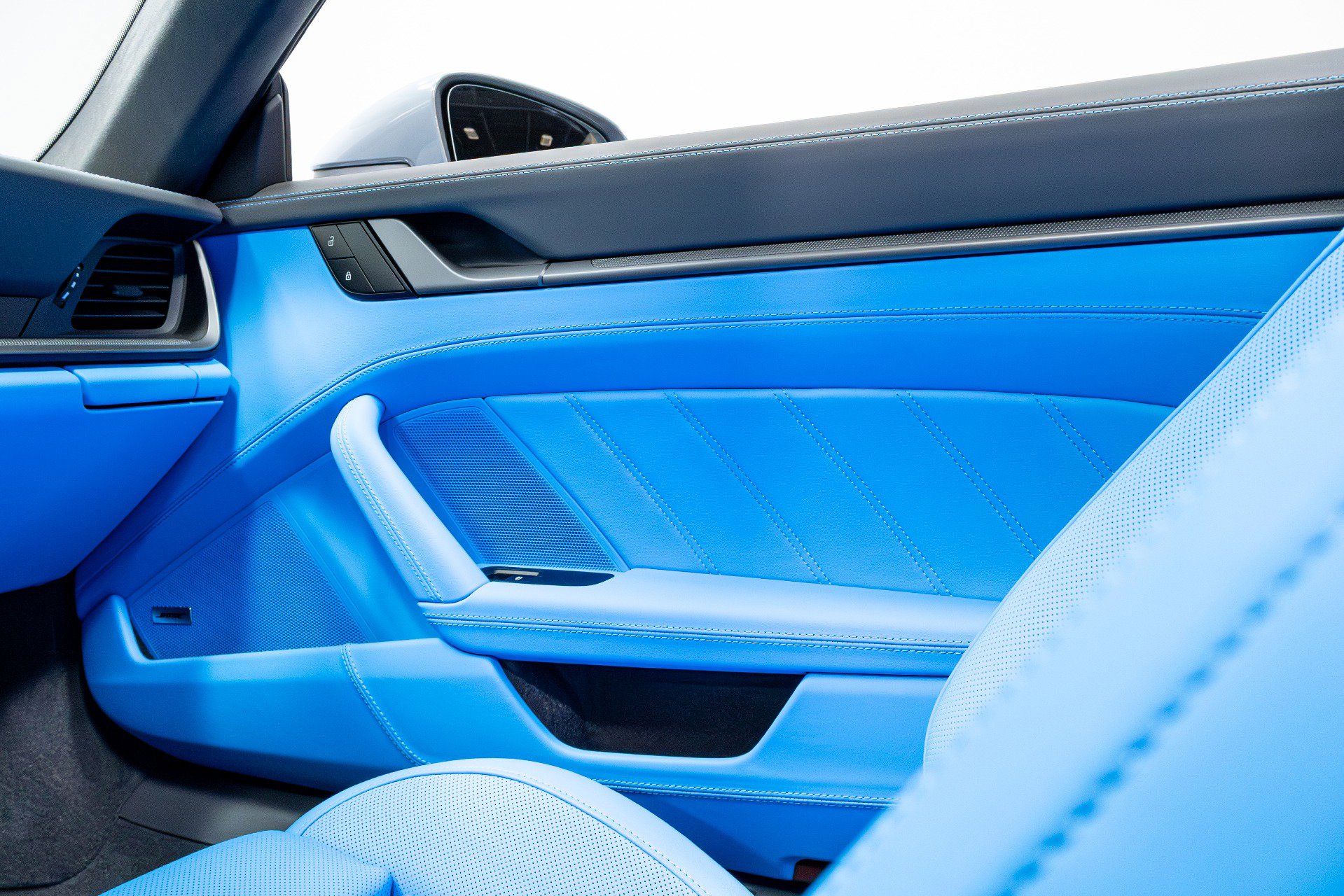 Used 2024 Porsche 911 Carrera image 17