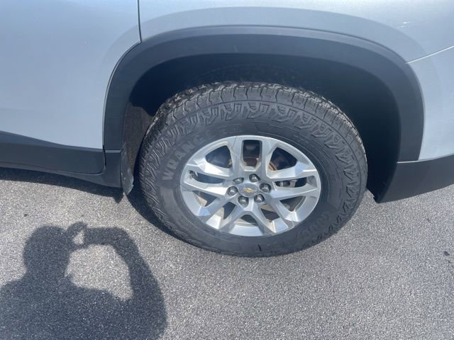 Used 2020 Chevrolet Traverse LT image 28