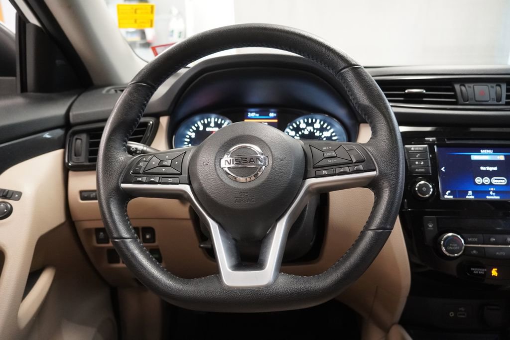 Used 2019 Nissan Rogue SV AWD/4WD image 18