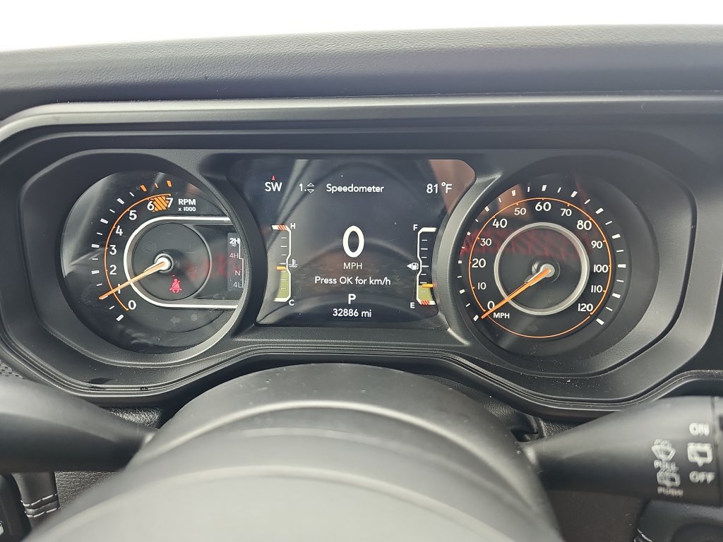 Used 2025 Jeep Wrangler Unlimited Rubicon AWD/4WD image 17