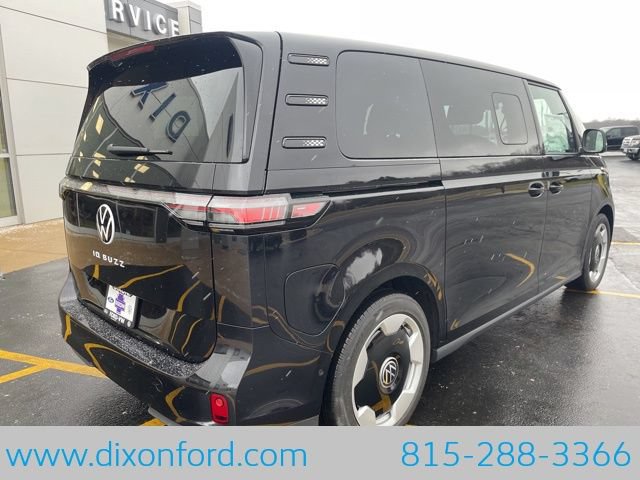 Used 2025 Volkswagen ID. Buzz Pro S RWD image 8