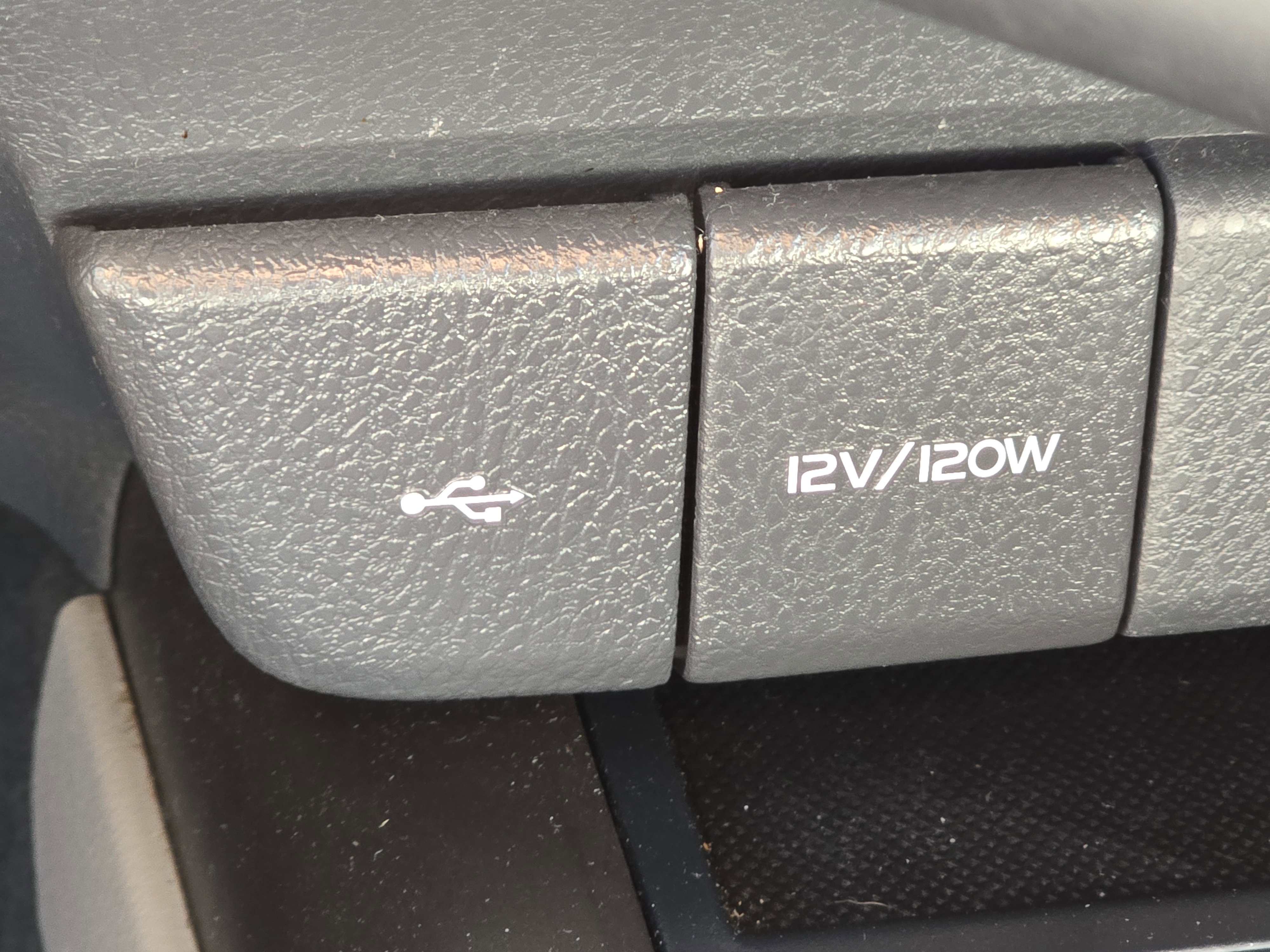 Used 2023 Toyota Camry SE image 8