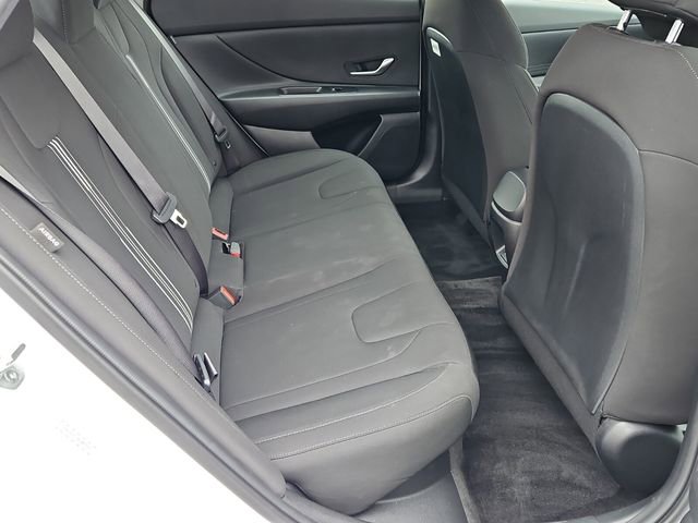 Used 2024 Hyundai Elantra Blue image 16