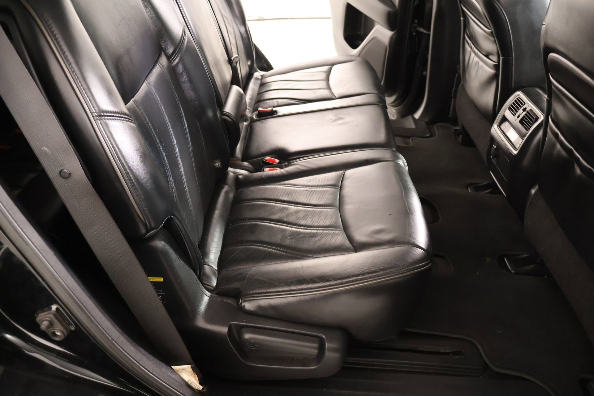 Used 2015 INFINITI QX60 AWD w/ Premium Plus Package image 16