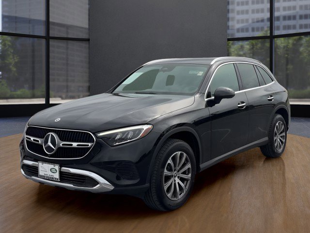 Used 2024 Mercedes-Benz GLC 300 image 1