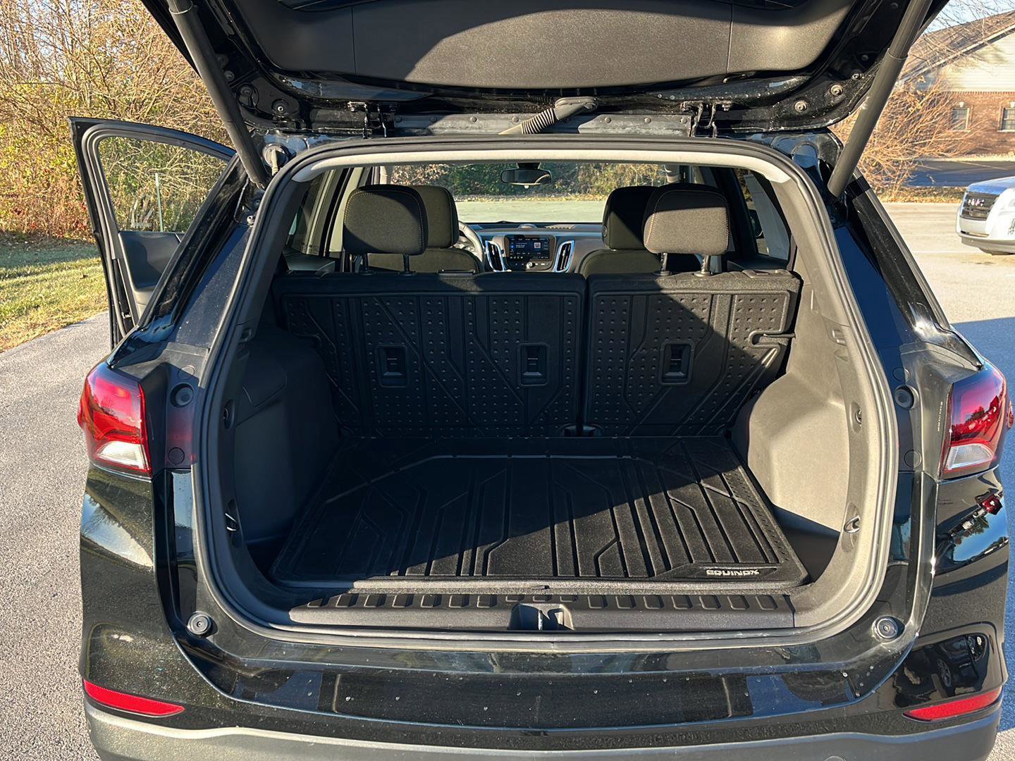 Used 2023 Chevrolet Equinox LT image 33