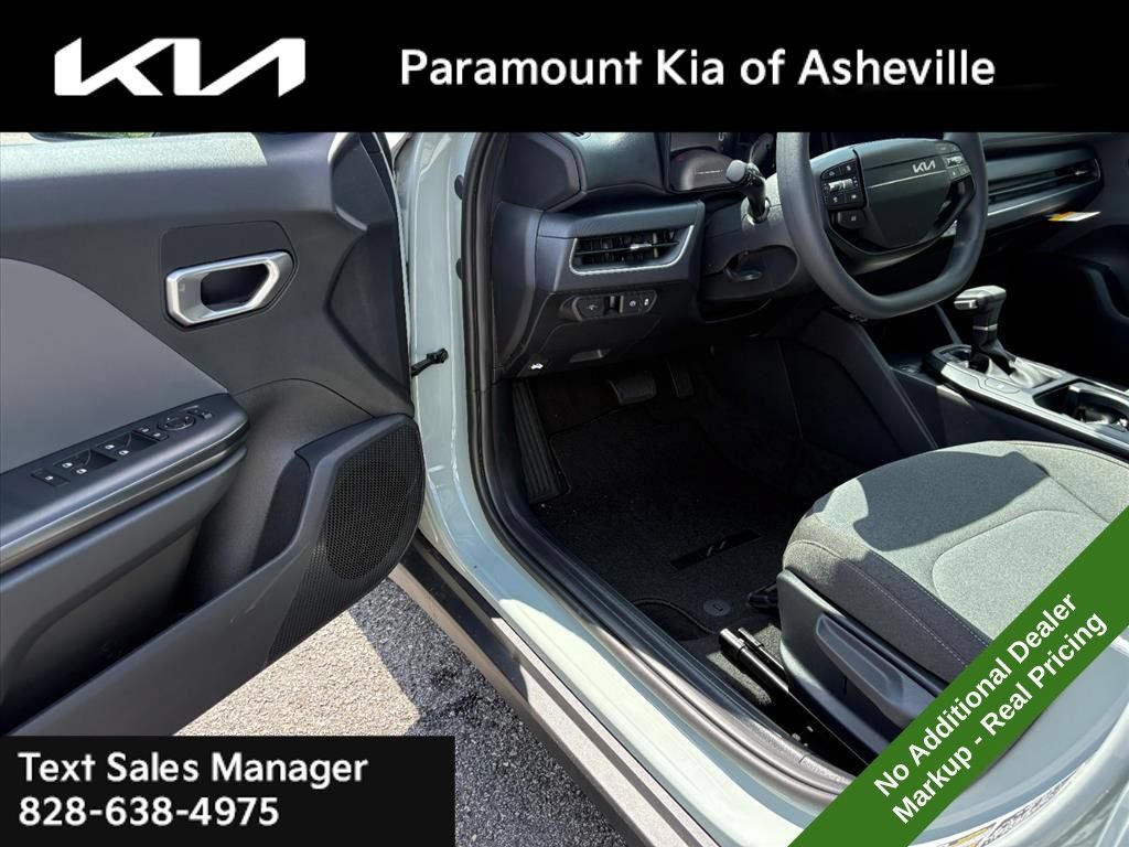 New 2026 Kia K4 FWD image 15