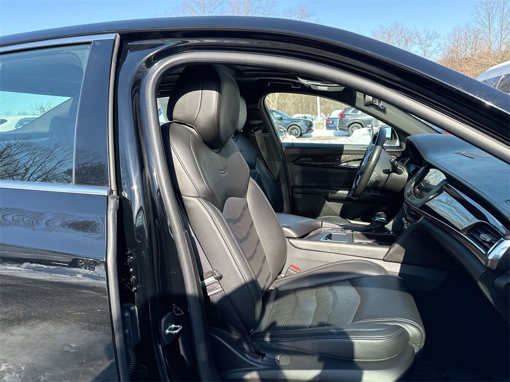 Used 2018 Cadillac CT6 Luxury image 25