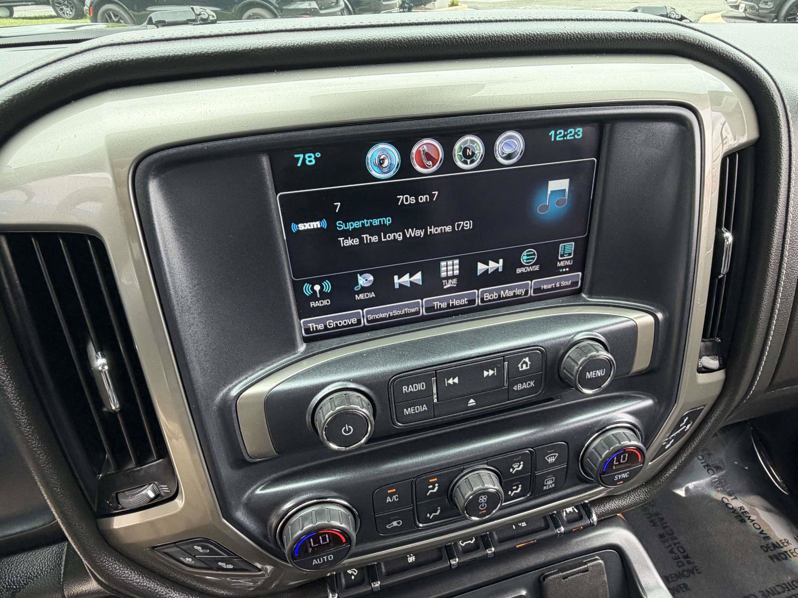 Used 2018 Chevrolet Silverado 1500 High Country AWD/4WD image 10