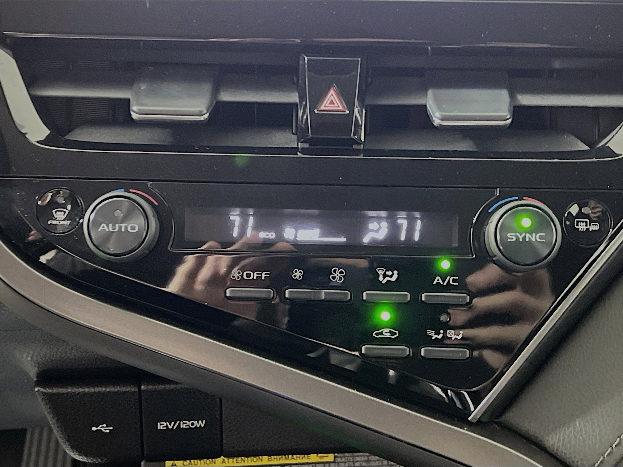 Used 2021 Toyota Camry XLE w/ Cold Weather Package image 26