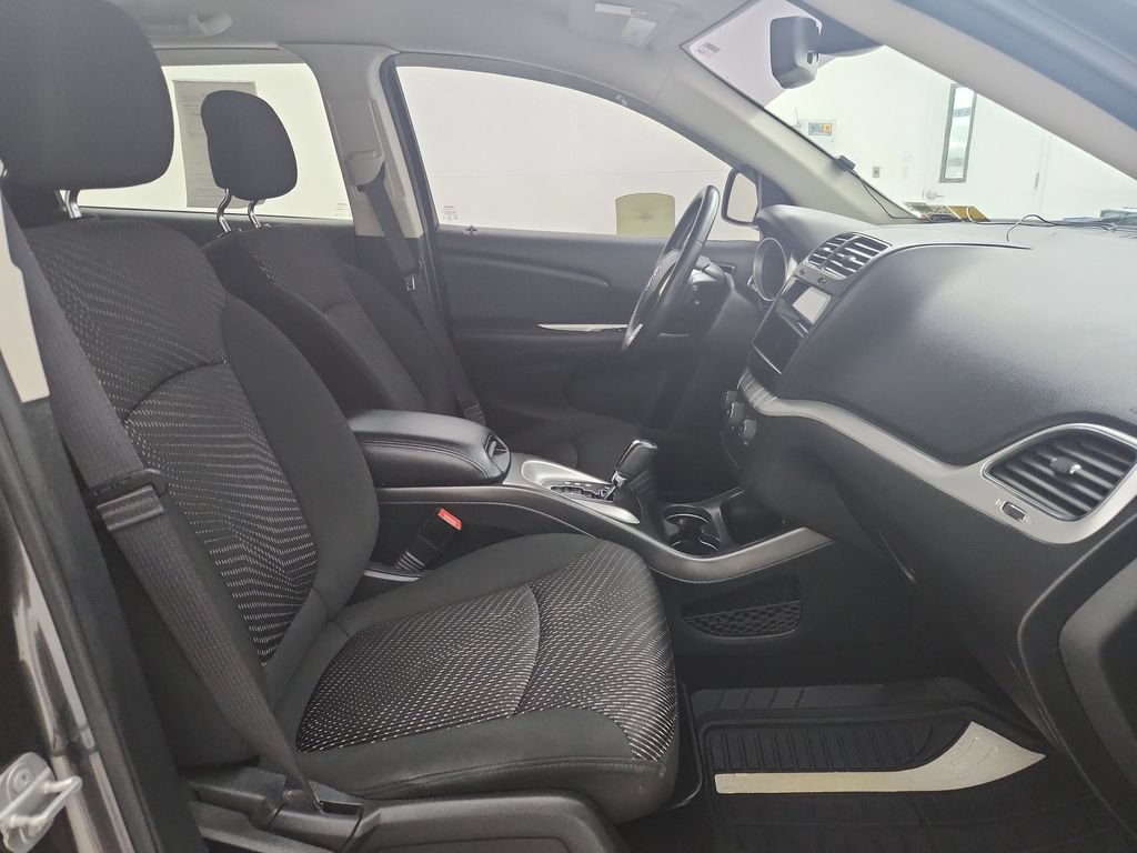 Used 2020 Dodge Journey SE w/ SE Popular Equipment Group FWD image 37