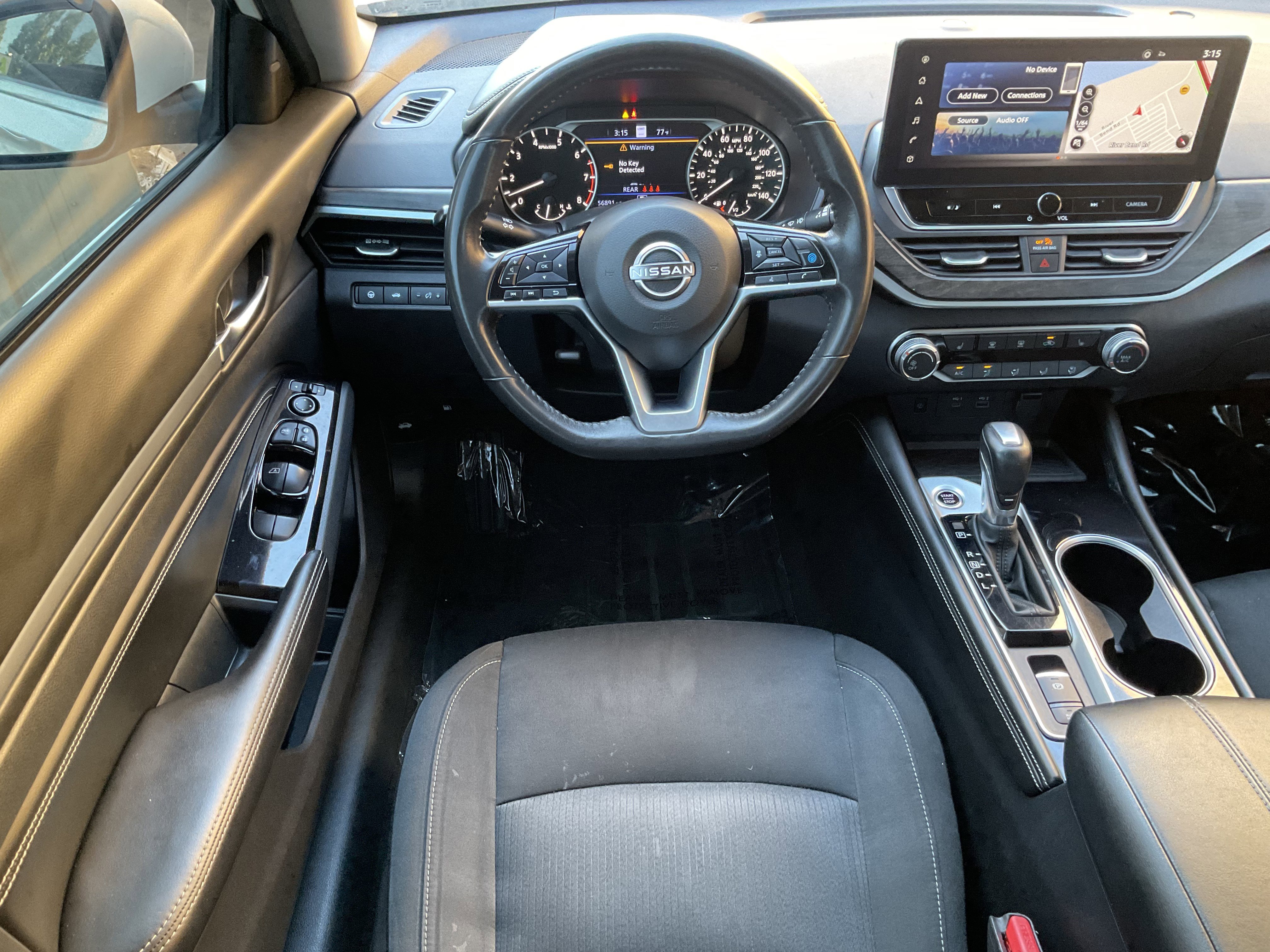 Used 2023 Nissan Altima 2.5 SV w/ SV Premium Package image 21